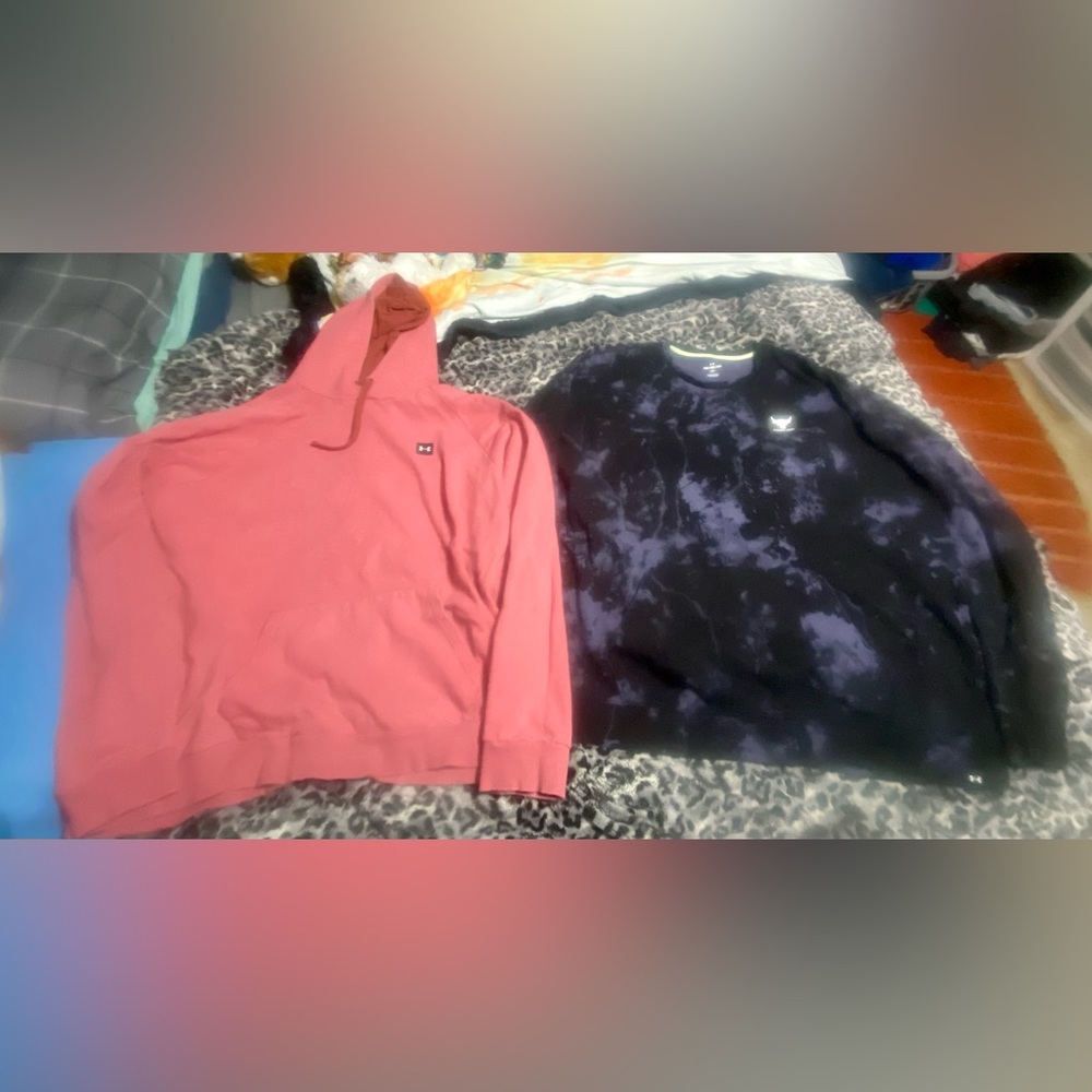 2 Under Armour Men’s 3XL sweatshirts